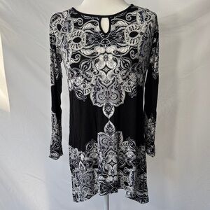 Soma Black and White Long Sleeve Tunic